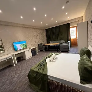 4* Hotel Black Mont